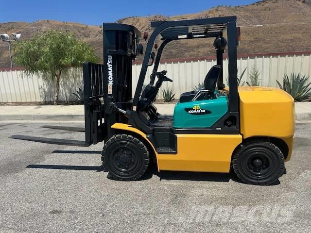 Komatsu FD 40 ZT Вилични кари-повдигачи - други