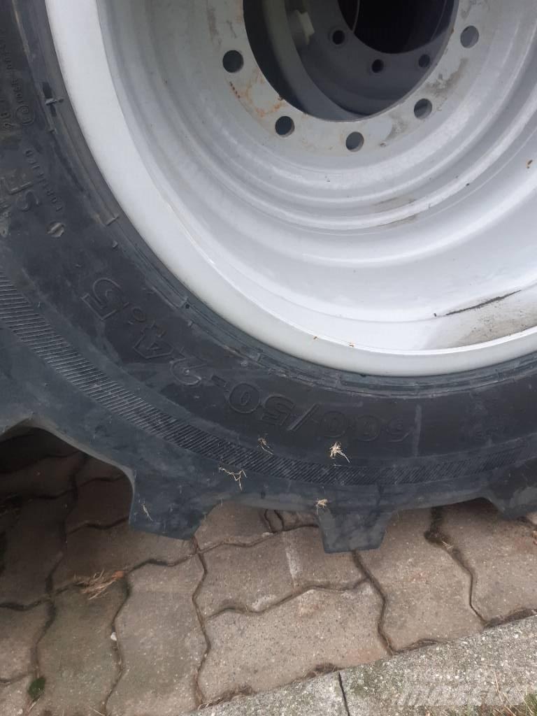 Nokian 600/50-24,5 Гуми