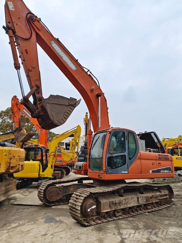 Doosan DX 300 LC Верижен екскаватор