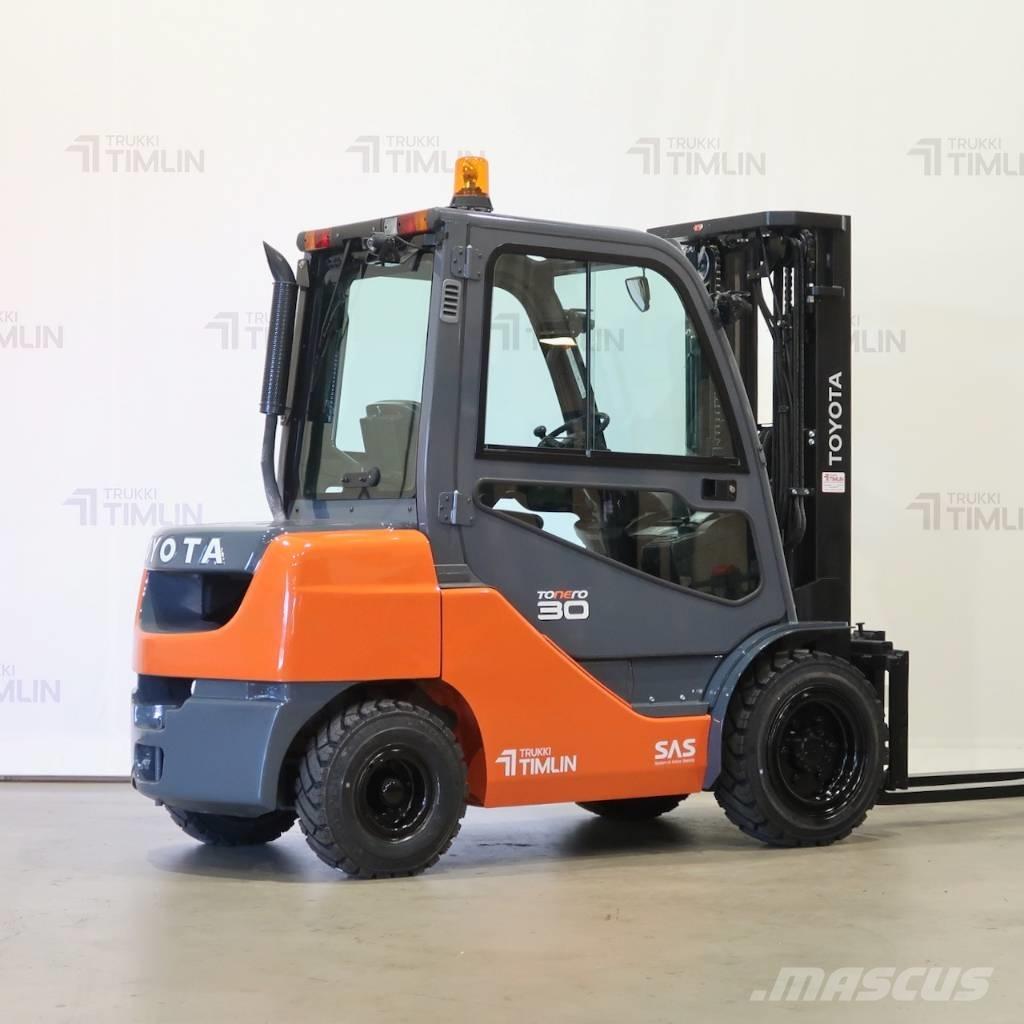 Toyota 02-8FDF30 Дизелови камиони