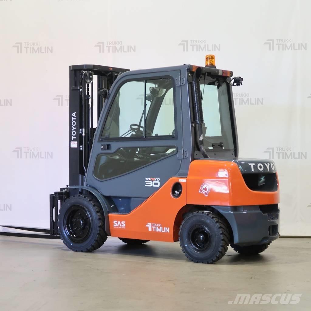 Toyota 02-8FDF30 Дизелови камиони