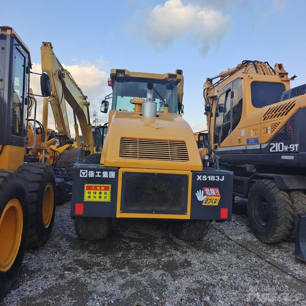 XCMG XS 183 J Еднобарабанни ролки
