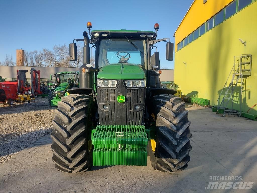 John Deere 7270 R Трактори