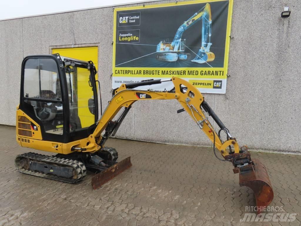 CAT 301.7 D Мини екскаватори < 7 т