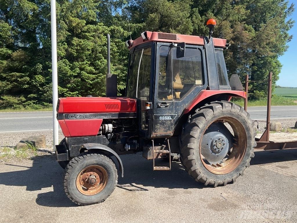 Case IH 685 XL Трактори