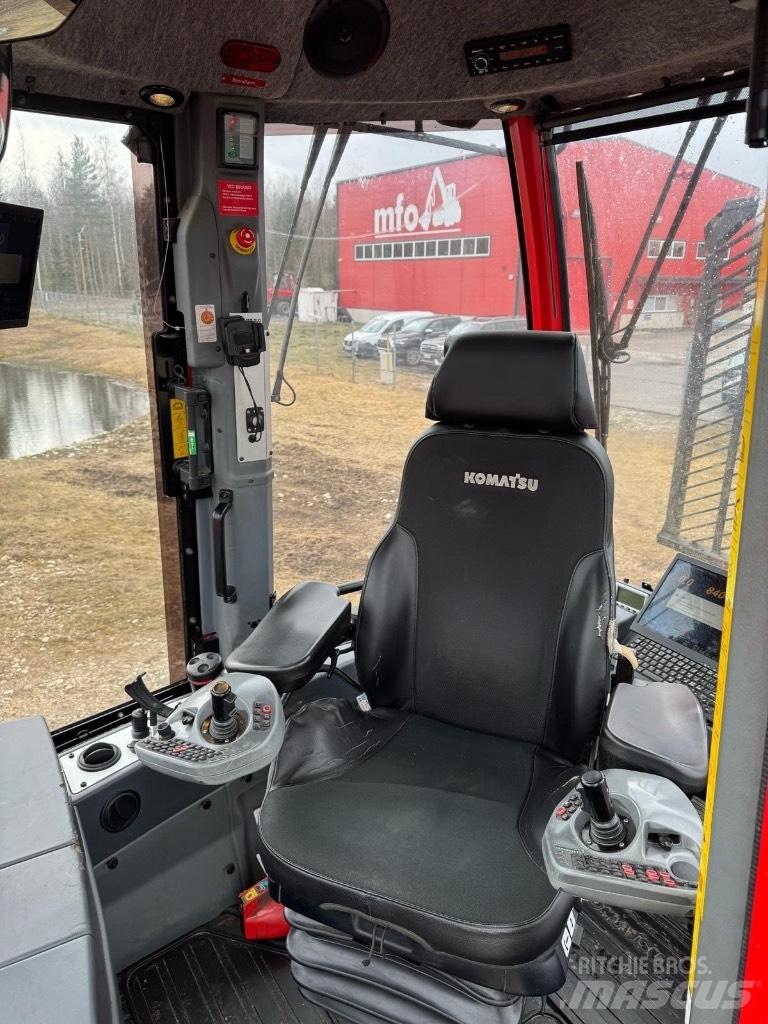 Komatsu 855 Форуардери