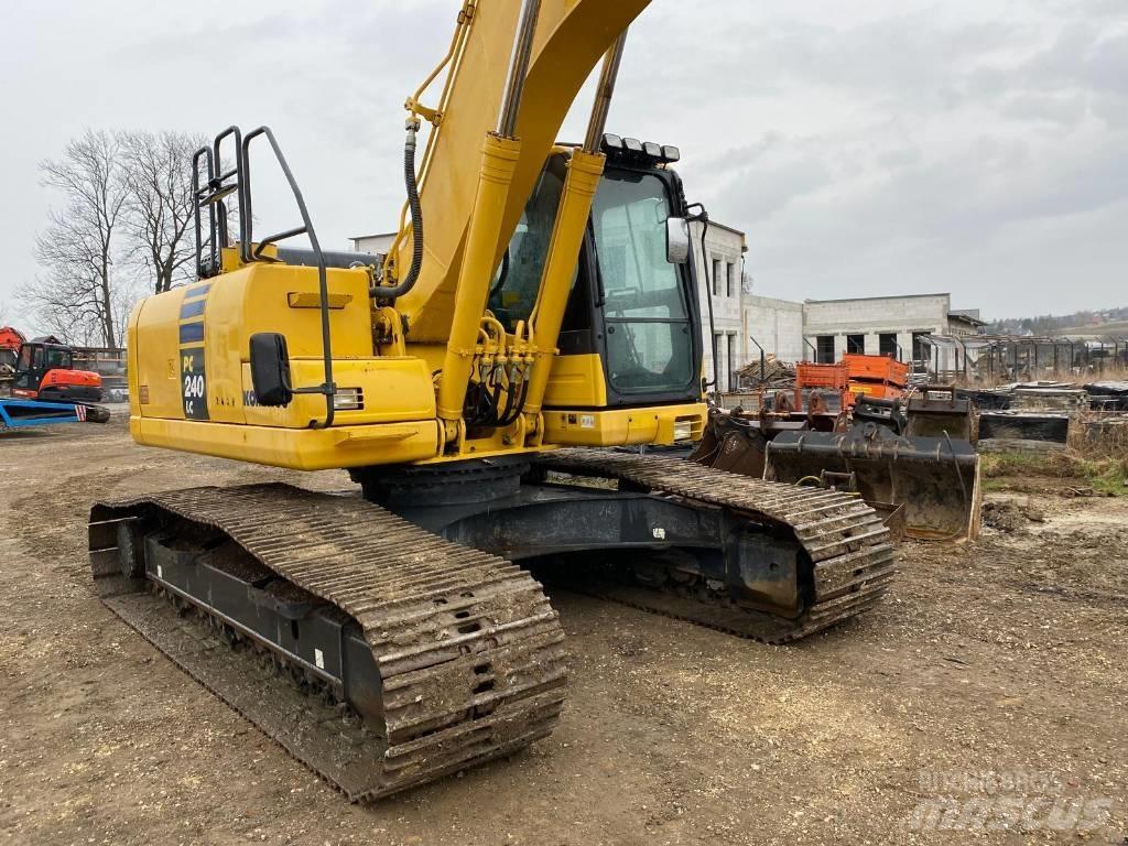 Komatsu PC240LC-10 Екскаватори с дълго рамо