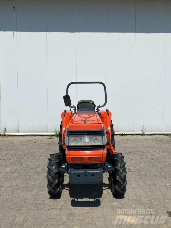 Kubota GL 221 Компактни трактори