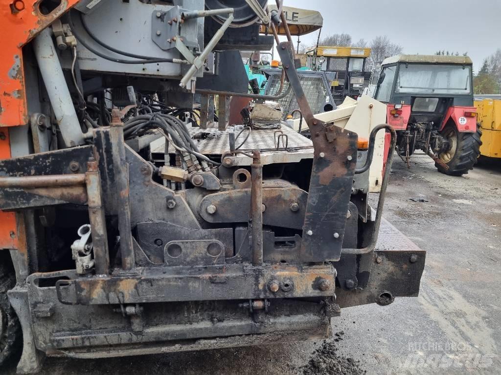 ABG Titan 8820 Машини за асфалт