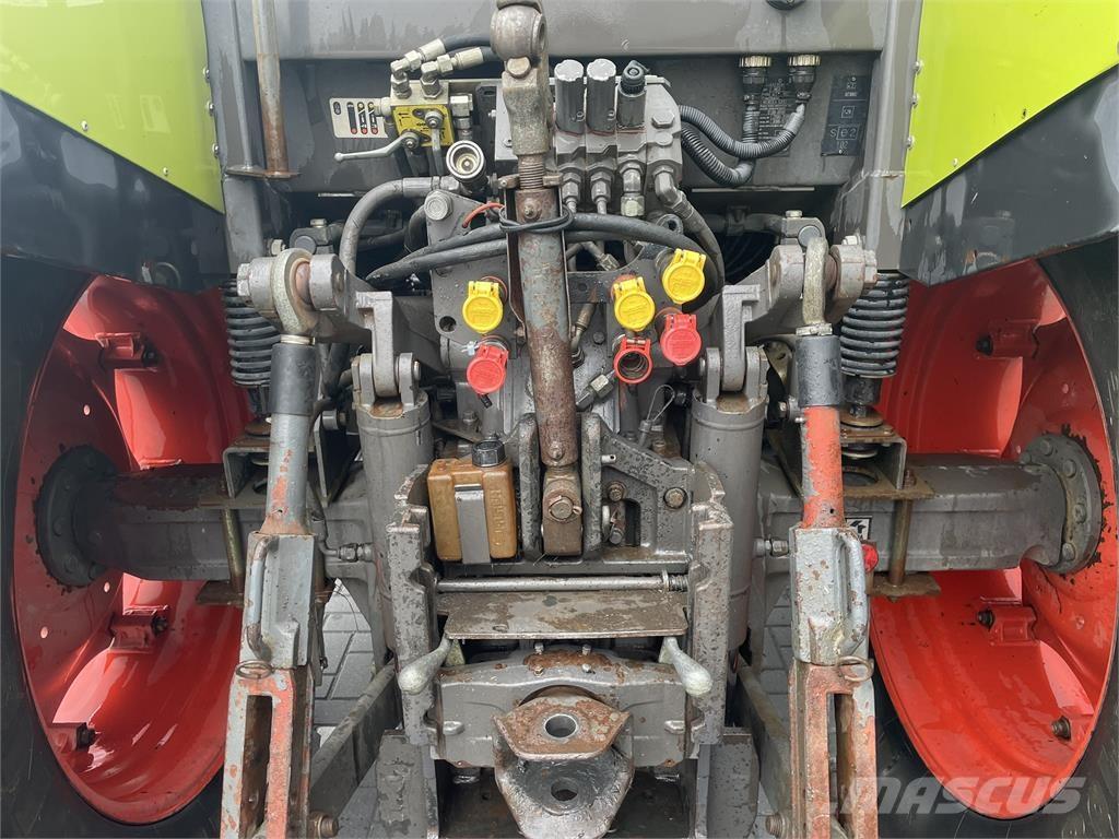 CLAAS ATZ 567 Трактори