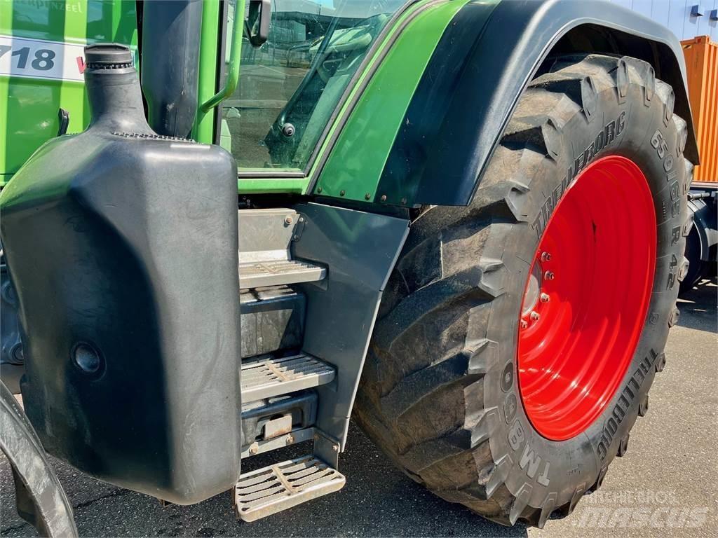 Fendt 718 COM3 Трактори