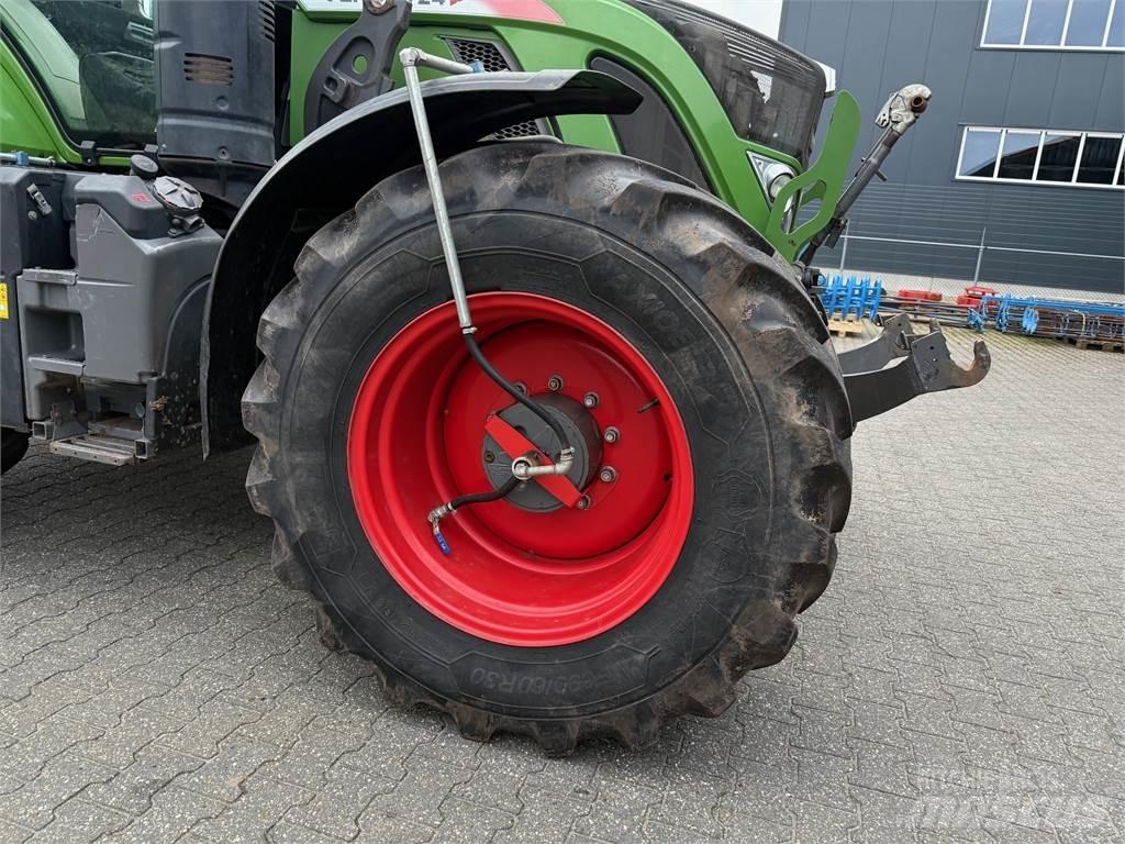 Fendt 724 S4 Трактори