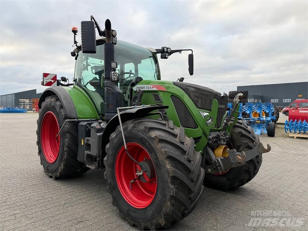 Fendt 724 S4 Трактори