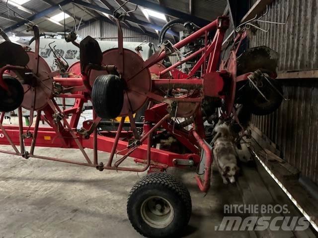 Lely Lotus 1020 Гребла и сенообръщачки