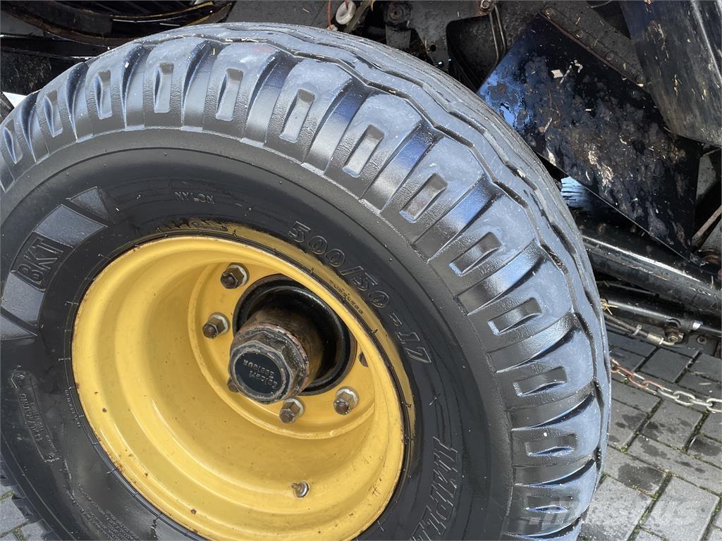 New Holland BB960 Балопреси квадратни
