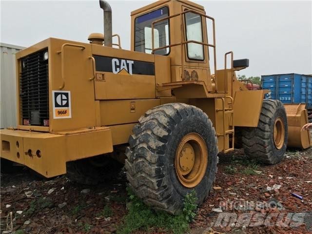 CAT 966 F Колесни товарачи
