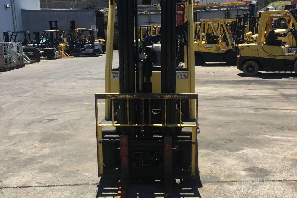 Hyster H1.8XT Камиони с АГУ