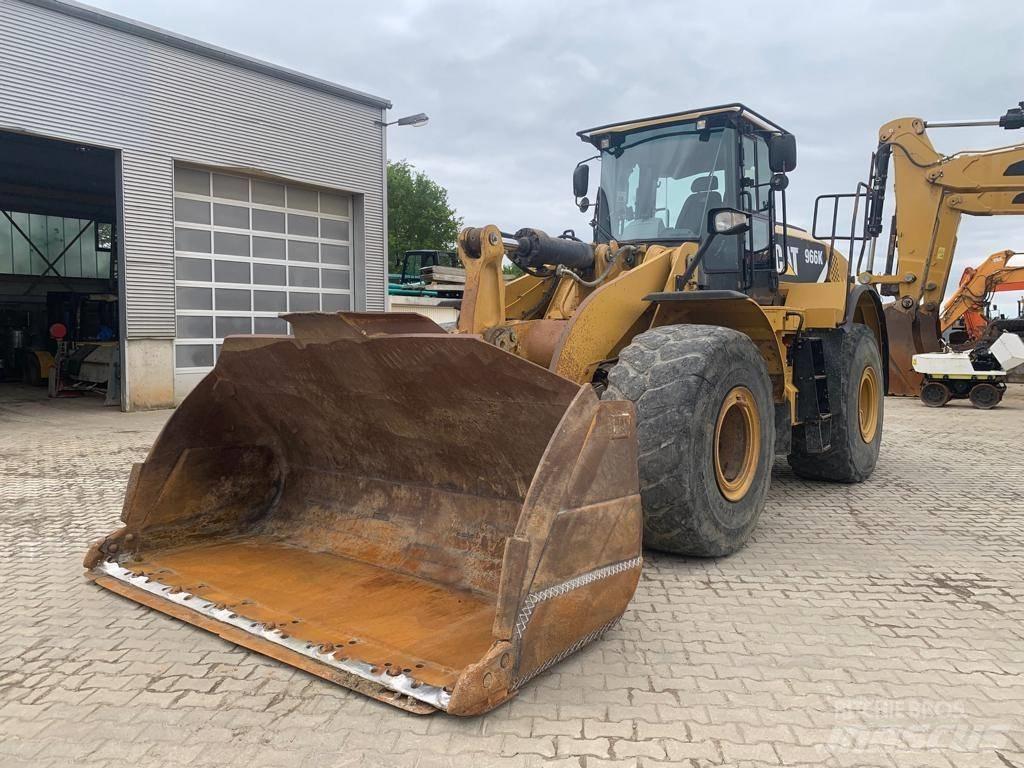 CAT 966 K Колесни товарачи