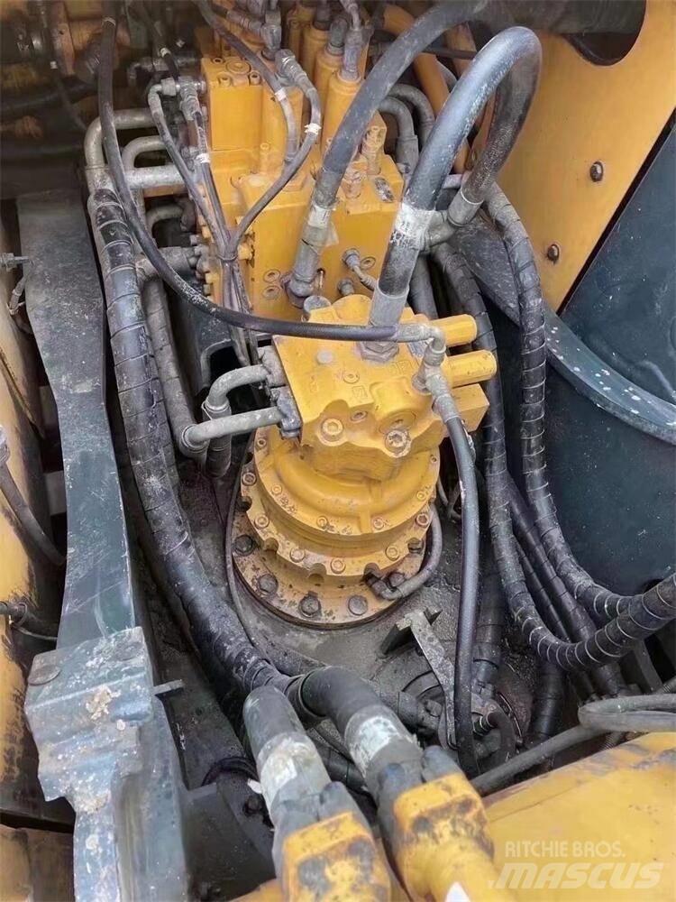 Hyundai R215VS Колесни екскаватори
