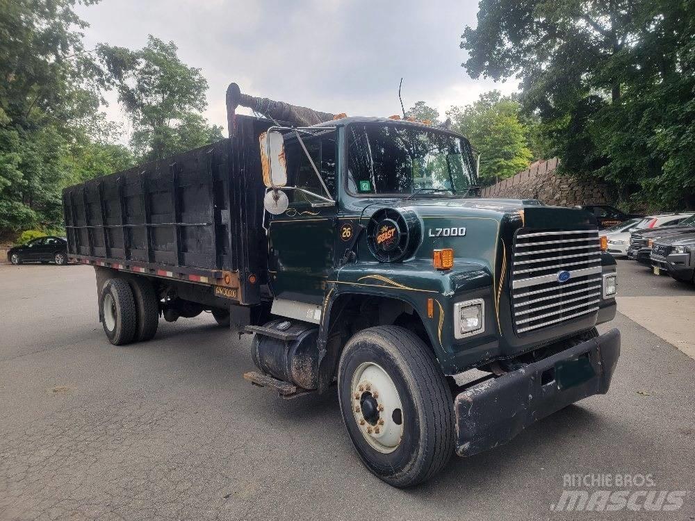 Ford L 7000 Самосвал