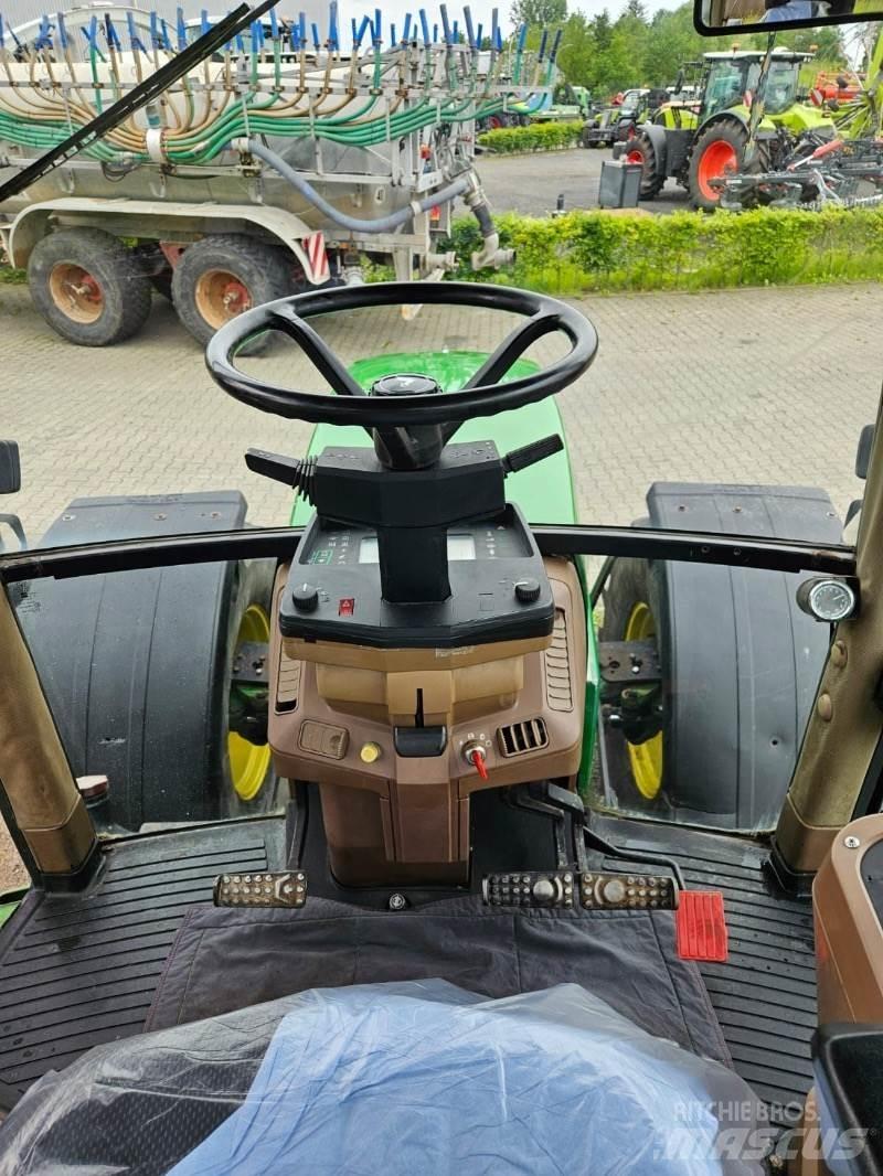 John Deere 7800 Трактори