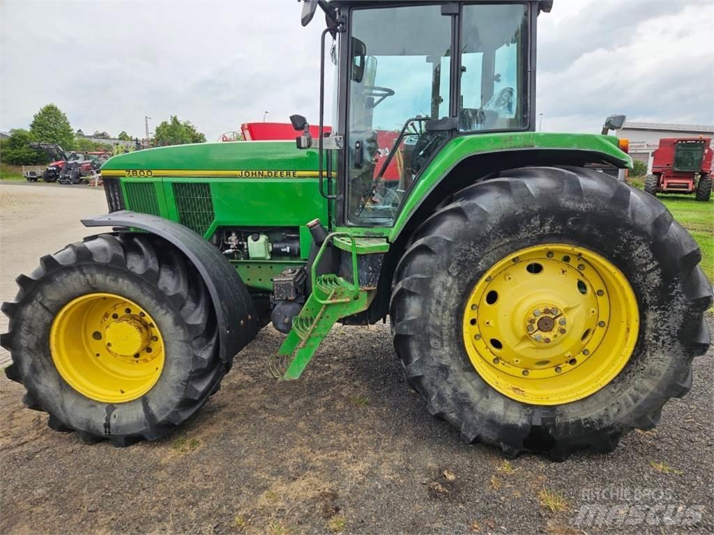 John Deere 7800 Трактори