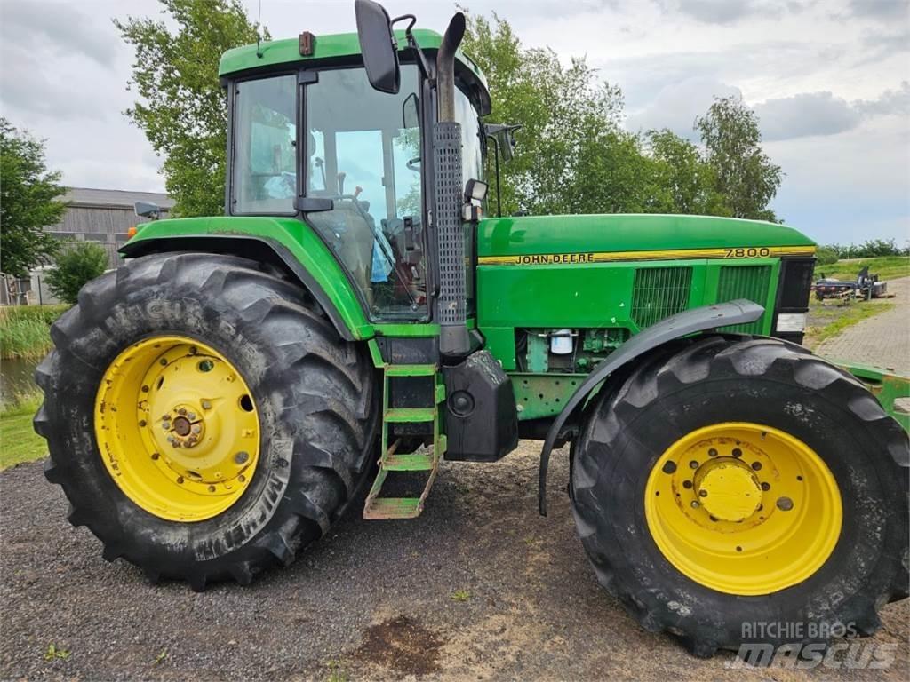 John Deere 7800 Трактори