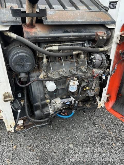 Bobcat 864 H Мини товарачи
