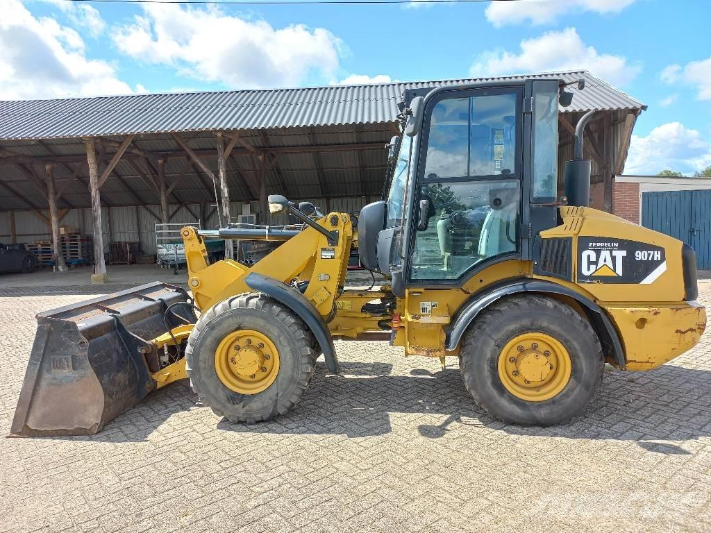 CAT 907 H Колесни товарачи