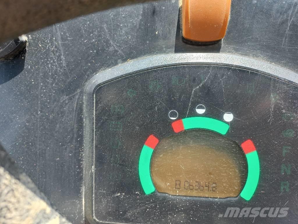 CAT 907 H Колесни товарачи
