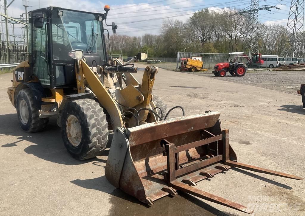 CAT 907 H Колесни товарачи
