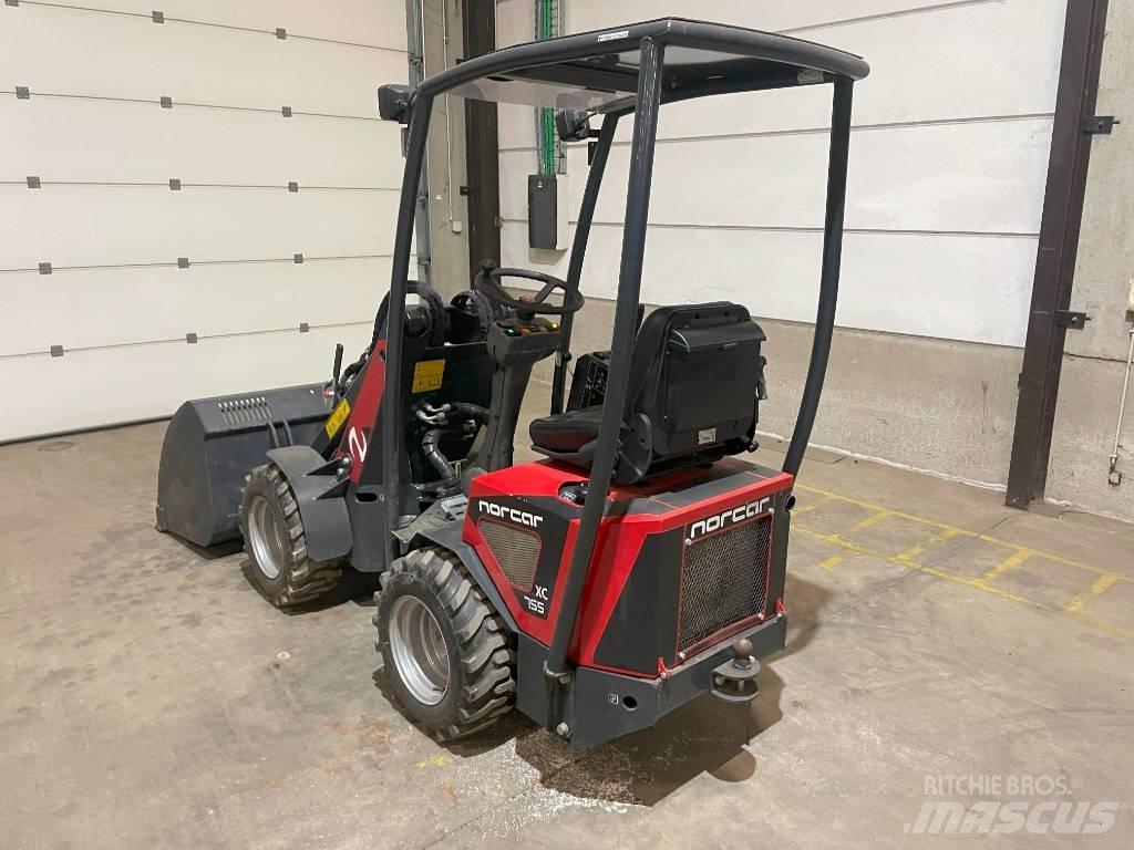 Norcar 755 Колесни екскаватори