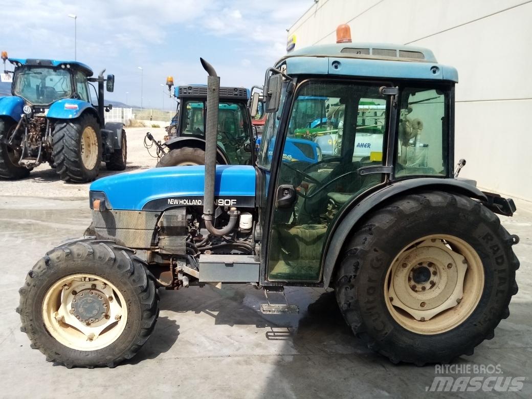 New Holland TN 90 F Трактори