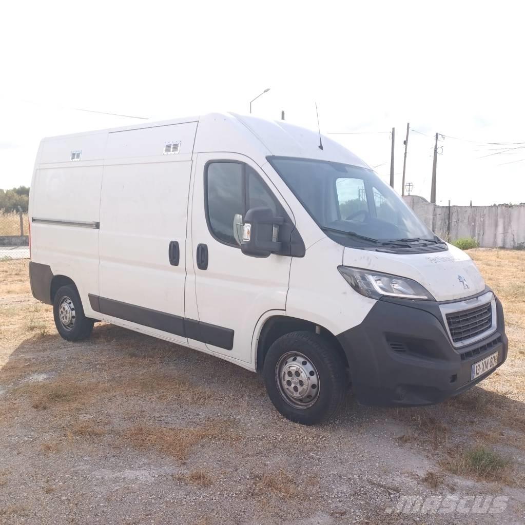 Peugeot Boxer Пикапи