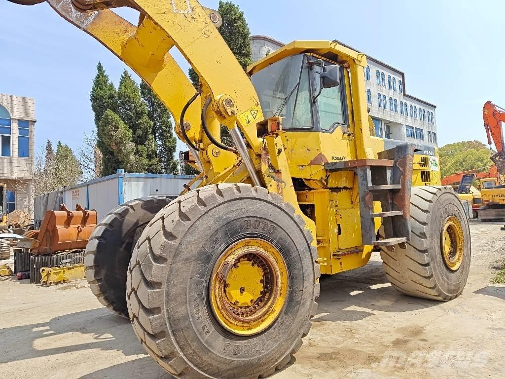 Komatsu WA 500-3 Колесни товарачи