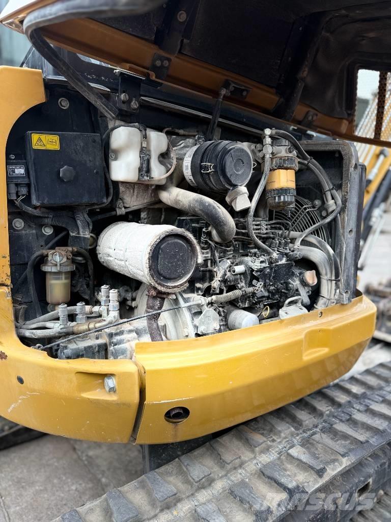 CAT 302.7 D CR Мини екскаватори < 7 т