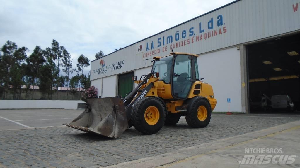 Volvo L 25 F Колесни товарачи