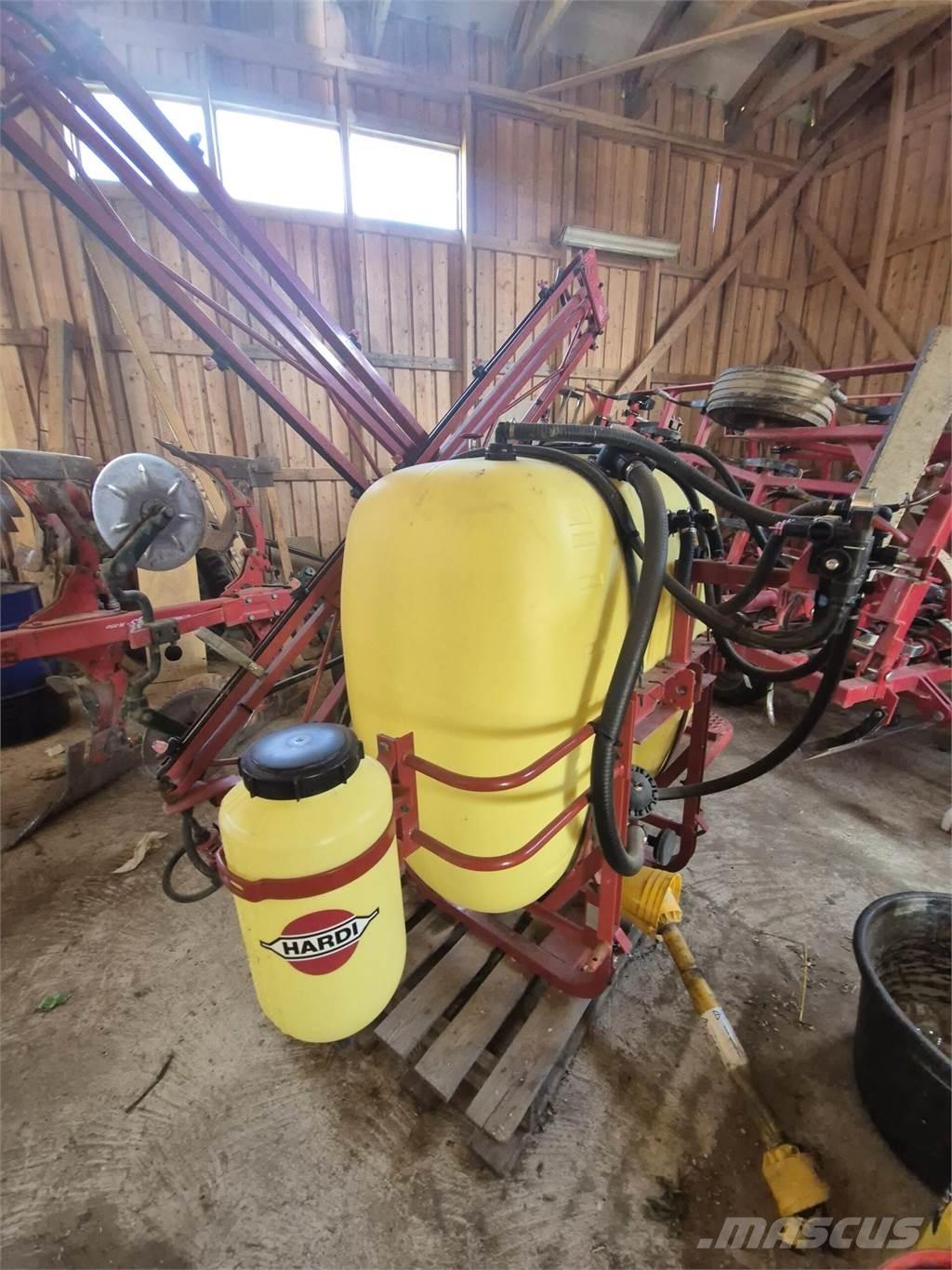Hardi 600/11 Прикачни пръскачки
