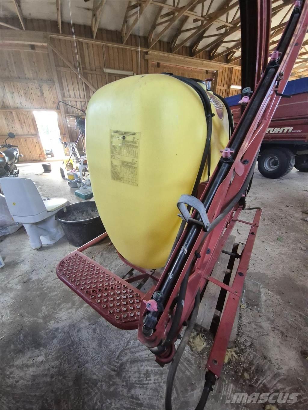 Hardi 600/11 Прикачни пръскачки
