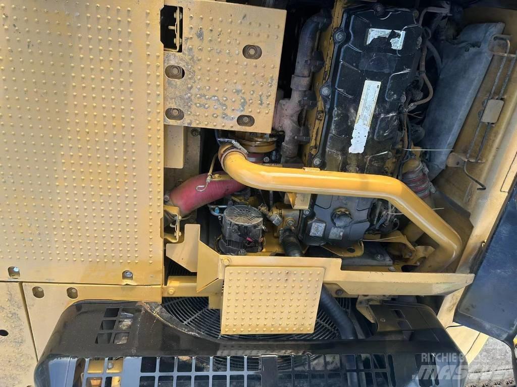 CAT 330 D Верижен екскаватор