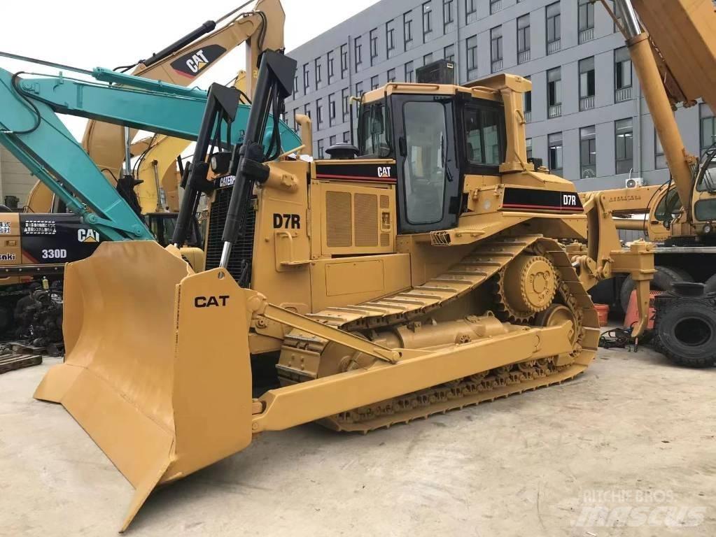 CAT D 7 R Верижни булдозери
