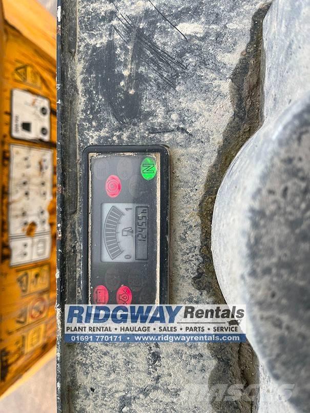 JCB 3STH Странични самосвали