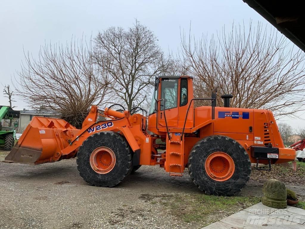 Fiat-Hitachi W230 Колесни товарачи