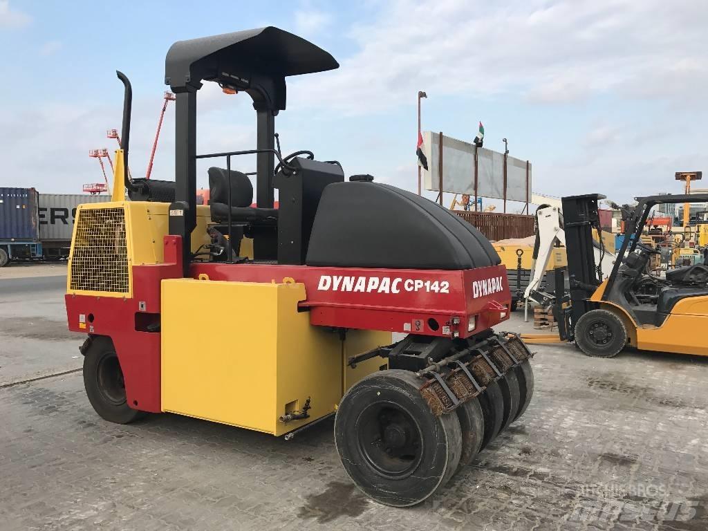 Dynapac CP 142 Пневматични гумени  ролки
