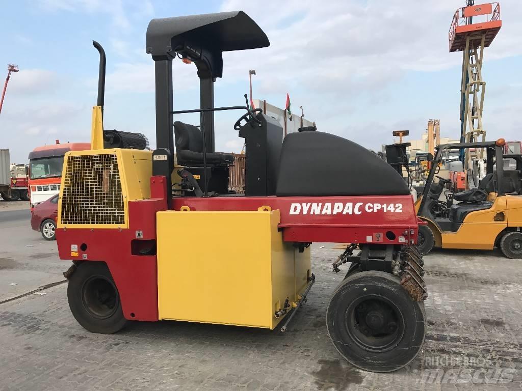 Dynapac CP 142 Пневматични гумени  ролки
