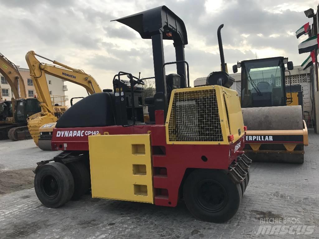 Dynapac CP 142 Пневматични гумени  ролки
