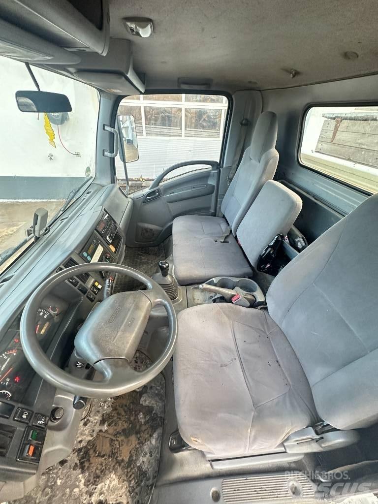 Isuzu N2R 75 D Самосвал