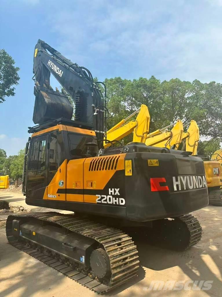 Hyundai HX220HD Средни екскаватори 7т - 12т