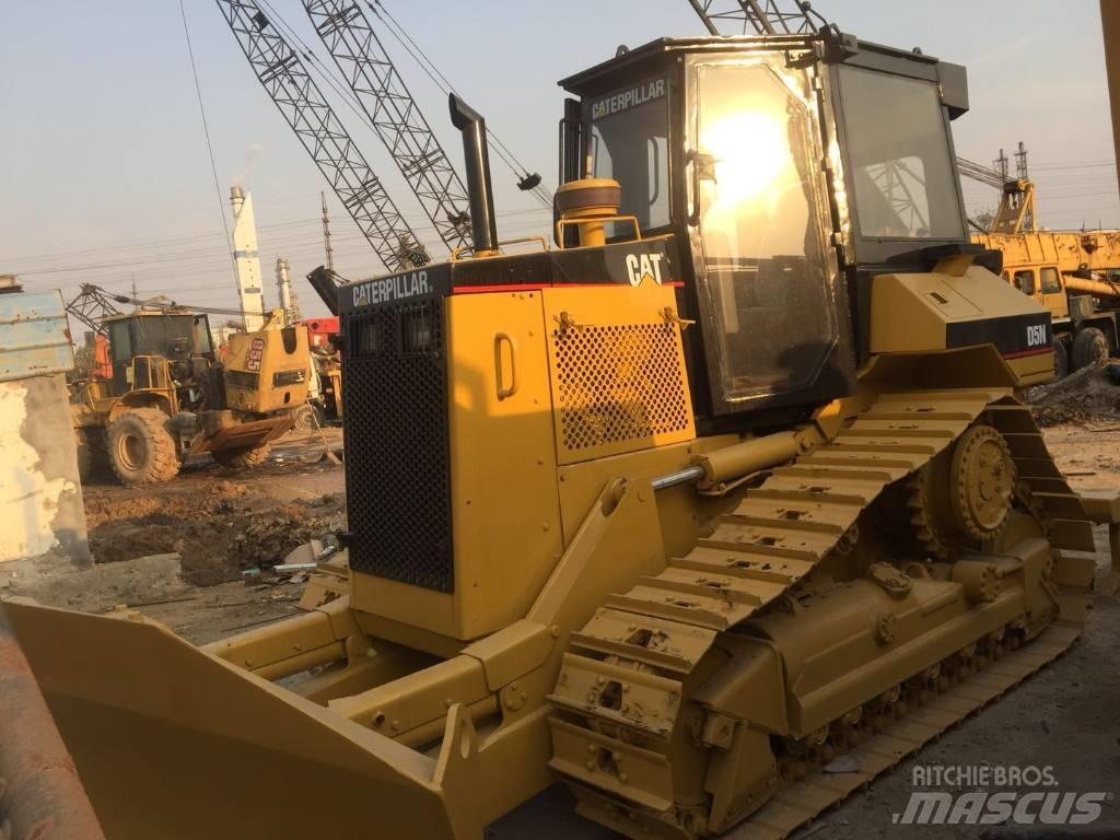 CAT D5N Верижни булдозери
