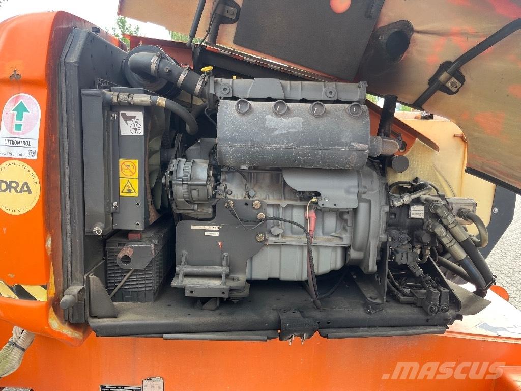 JLG 600 AJ Съчленени стрелови подемници